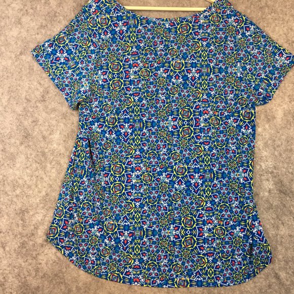 LuLaRoe T Shirt 3X Short Sleeve High Low Knit Geometric Print Blue Casual Scoop - Picture 8 of 9